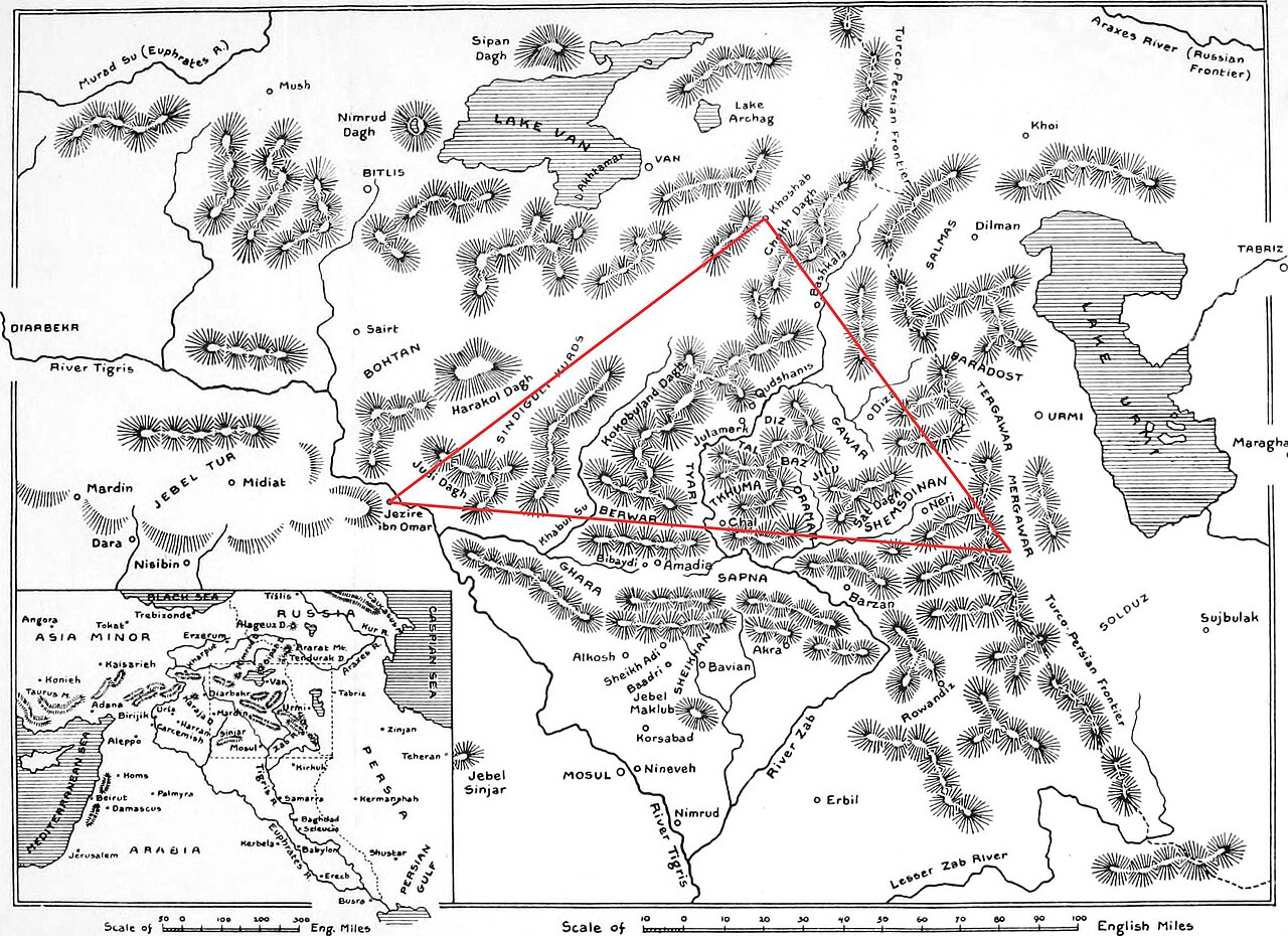 1922年に作成された南東アナトリア地方の地図。ハッキャリの歴史的地域は、アメディアの北、ヴァン湖の南に広がる山岳地帯として示されているが、アッシリア人の存在を示す記述はない。