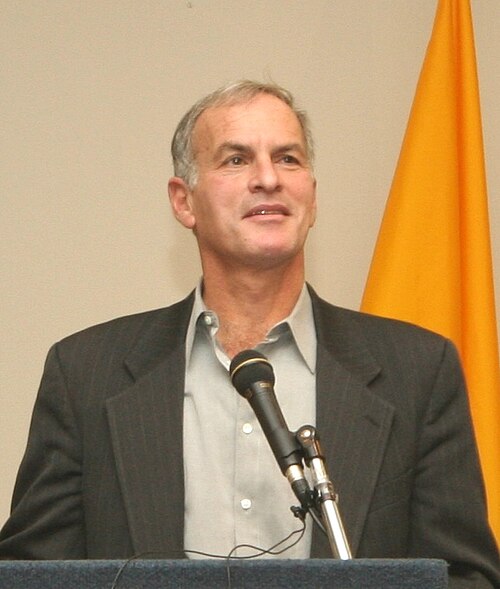 Norman Finkelstein, seorang ilmuwan politik Yahudi-Amerika dan kritikus vokal terhadap kebijakan Israel, yang juga mengkritik beberapa posisi gerakan BDS.